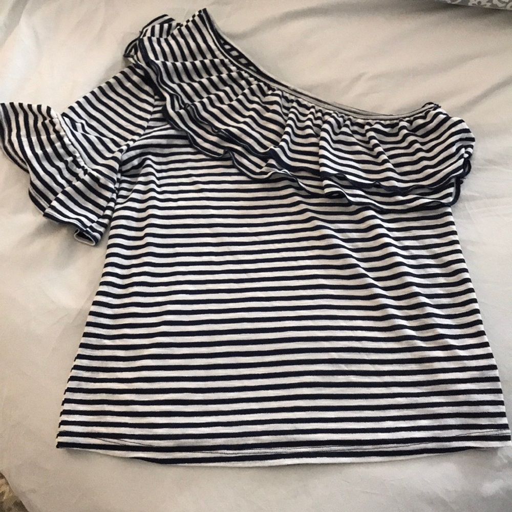 NWT One sleeve ruffle top